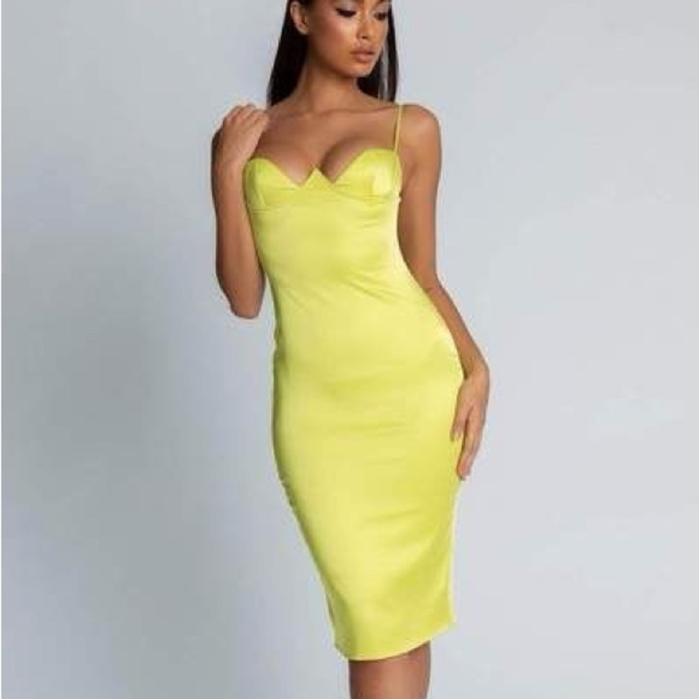 NWT MESHKI loli satin cupped dress in lime size large